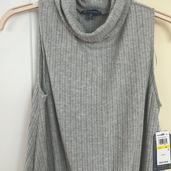 Soft grey turtle neck short sleeve blouse brand new with tags by democracy - Picture 3 of 5
